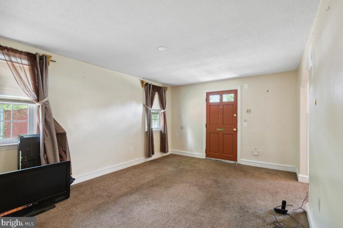 1700 Pearson St, Philadelphia, PA 19115-3109