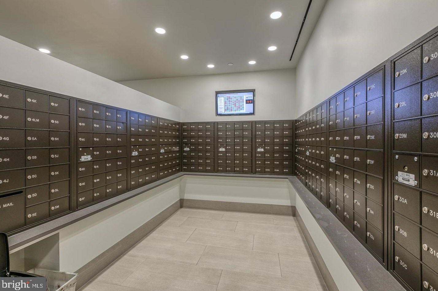 2018 Walnut St, Philadelphia PA  19103-5608 exterior