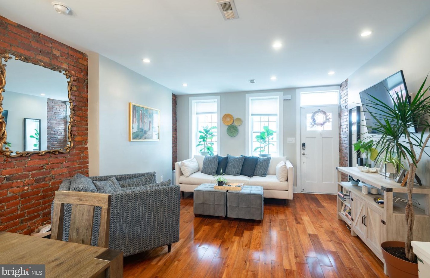 1161 Cleveland St, Philadelphia PA  19146-2909 exterior