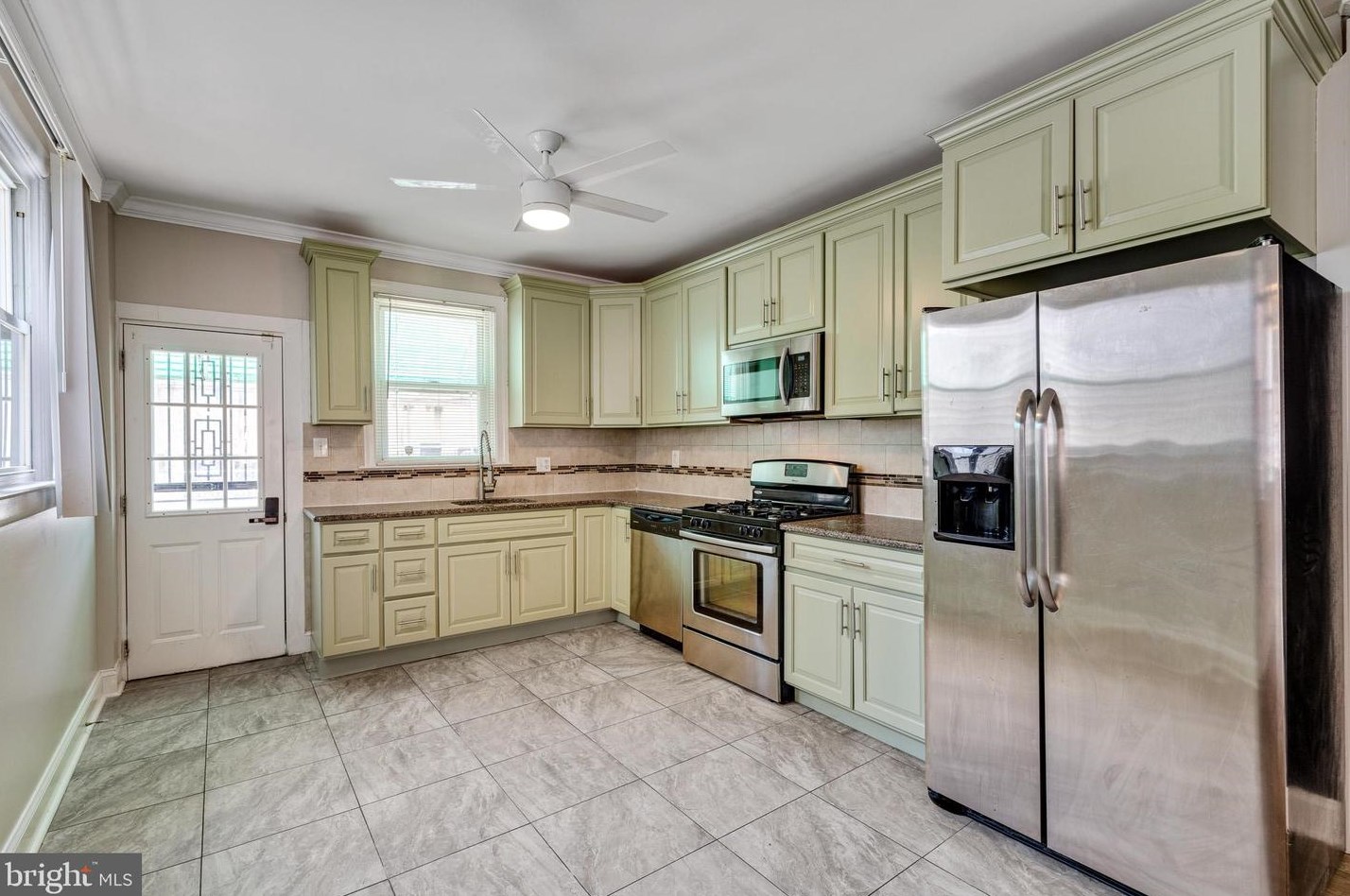 3143 Salmon St, Philadelphia PA  19134-5829 exterior