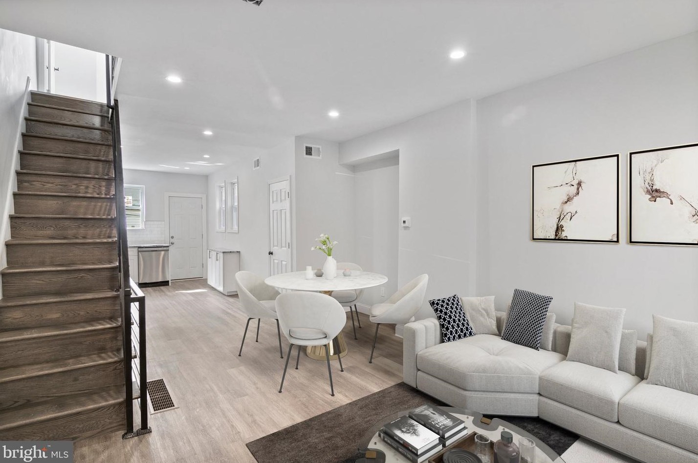1548 Etting St, Philadelphia, PA 19146-4419