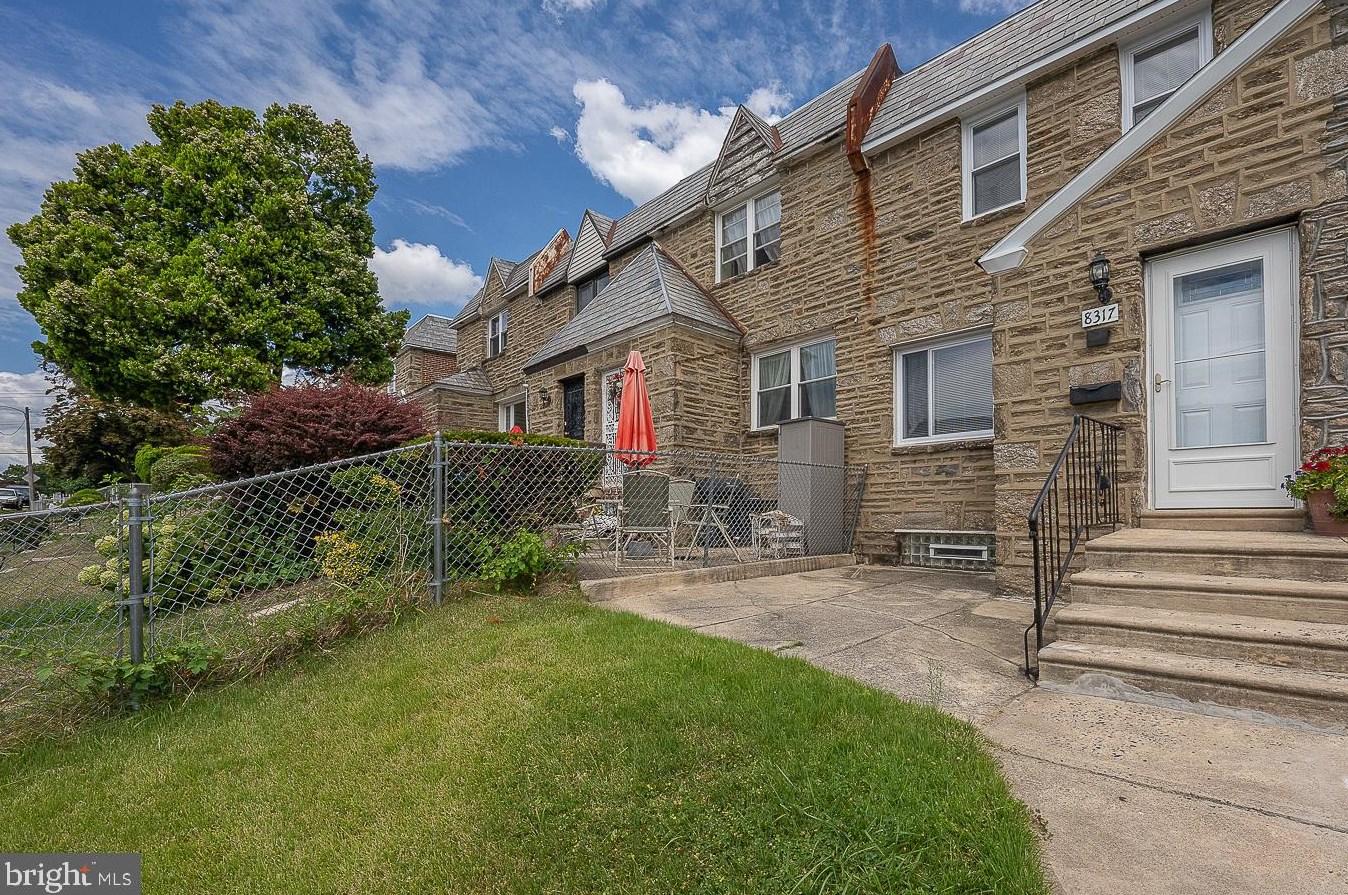 8317 Temple Rd, Philadelphia, PA 19150