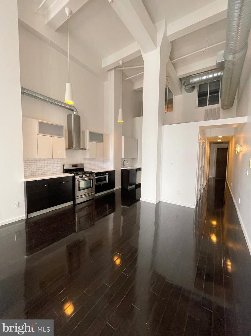 726 Market St Unit 205, Philadelphia, PA 19106