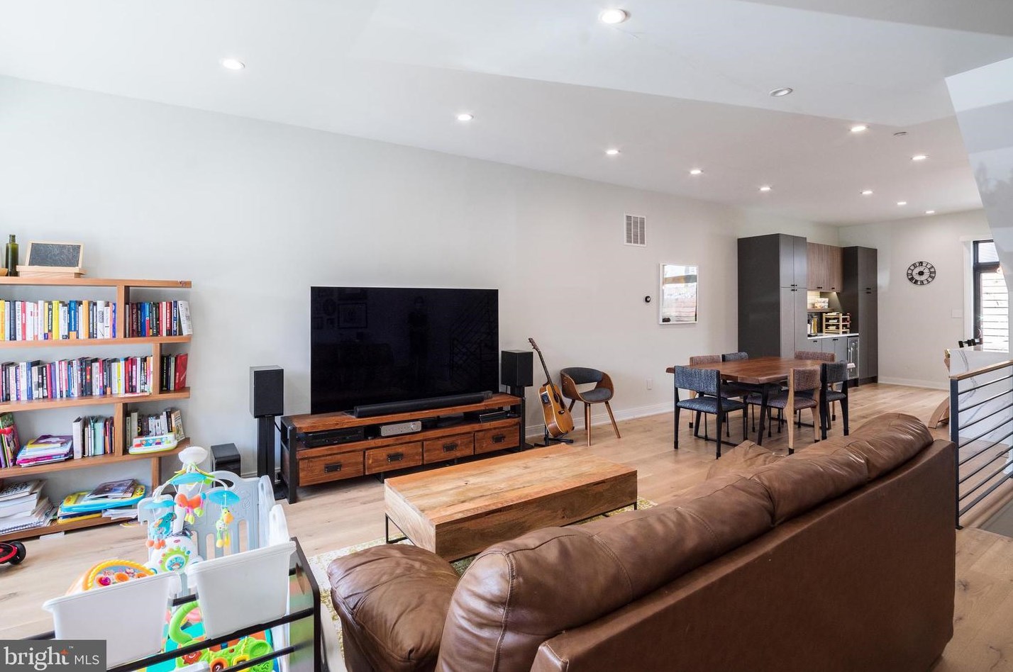 2042 Trenton Ave, Philadelphia, PA 19125