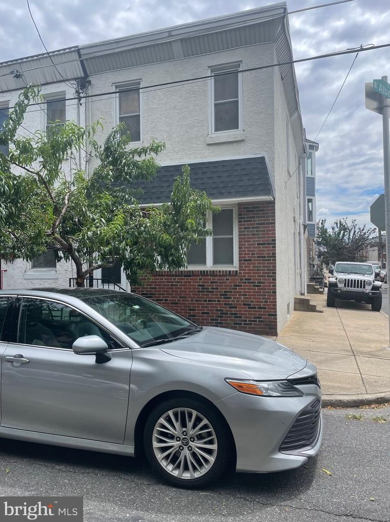 2623 Sepviva St, Philadelphia, PA 19125