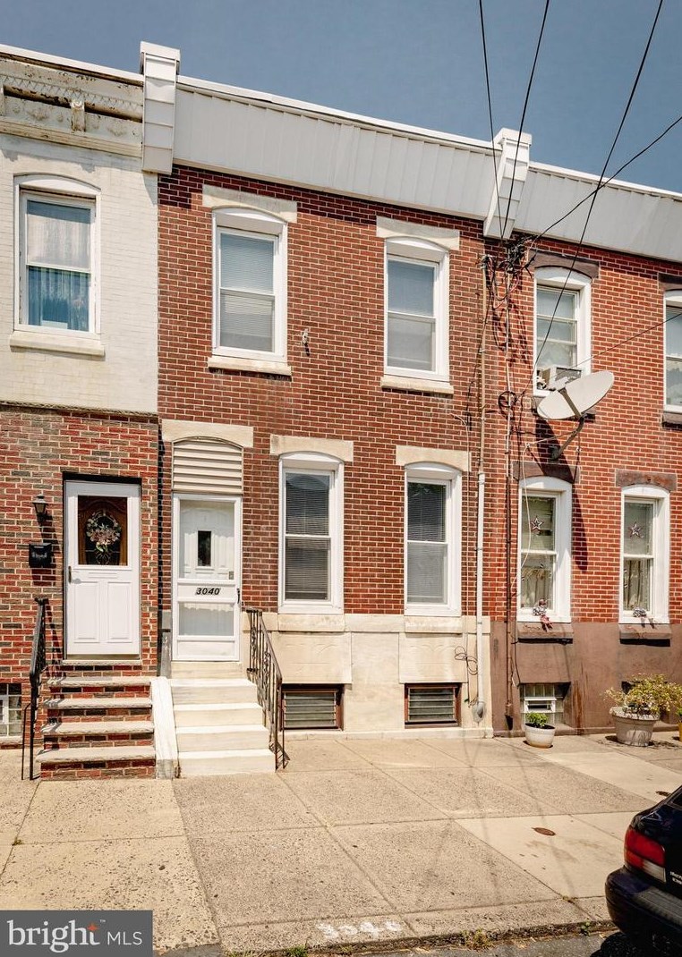 3040 Almond St, Philadelphia, PA 19134-5028