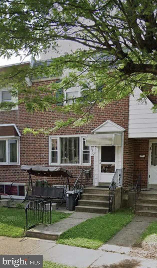 6635 Claridge St, Philadelphia, PA 19111-4711