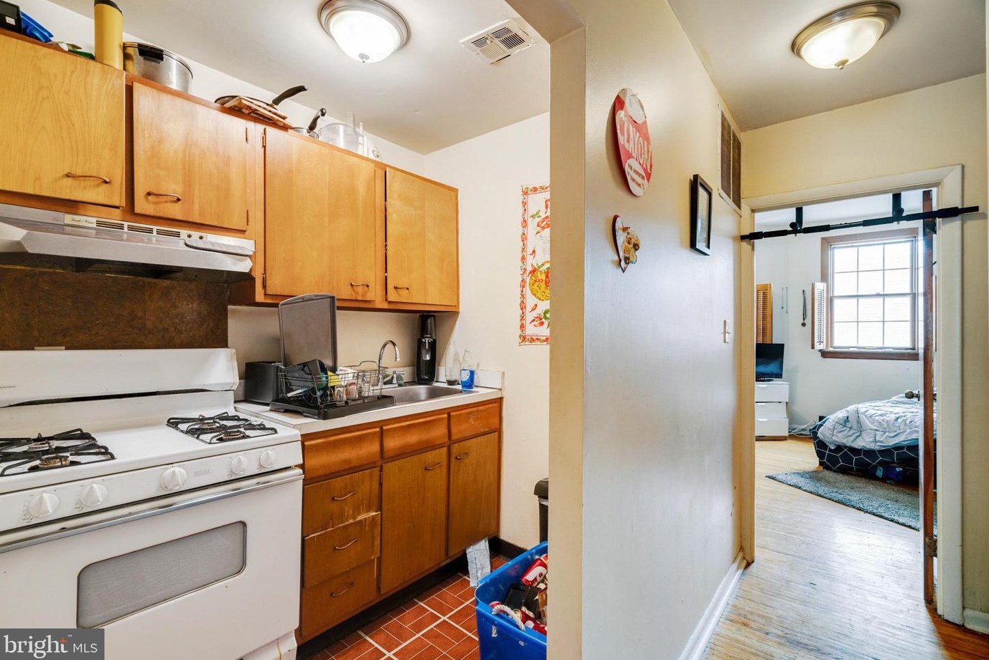 508 7th St, Philadelphia PA 19123-3912 exterior