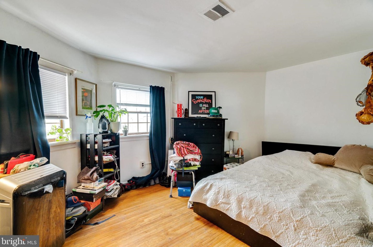 508 7th St, Philadelphia PA 19123-3912 exterior