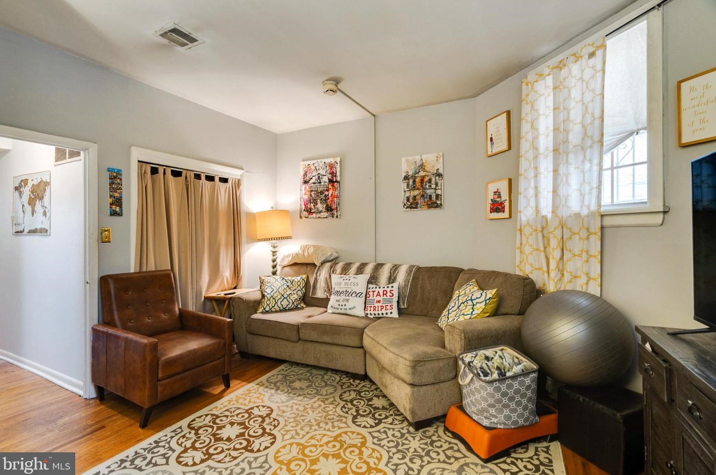 508 7th St, Philadelphia PA 19123-3912 exterior