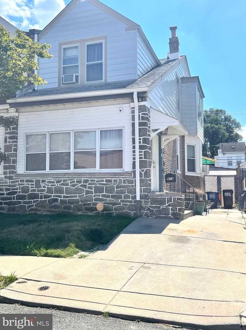 414 Walter St, Philadelphia, PA 19111-3945