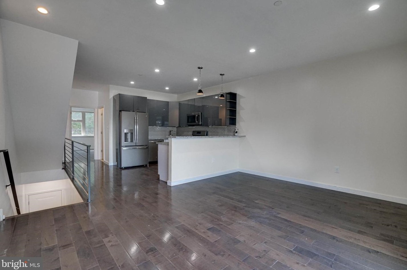 1505 7th St, Philadelphia, PA 19122-3604