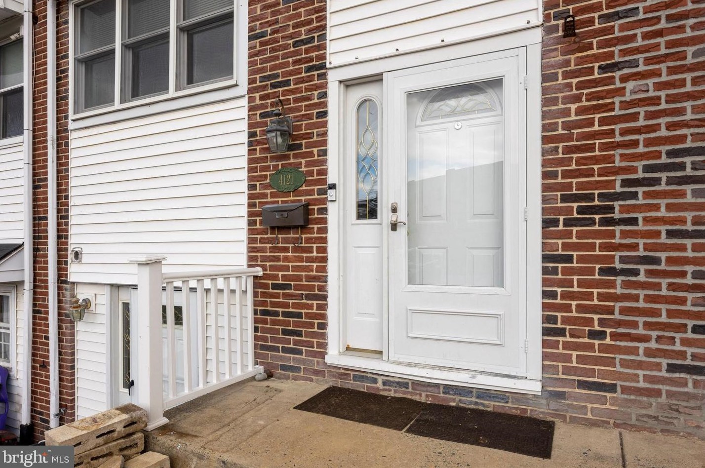 4121 Farmdale Rd, Philadelphia, PA 19154-2801