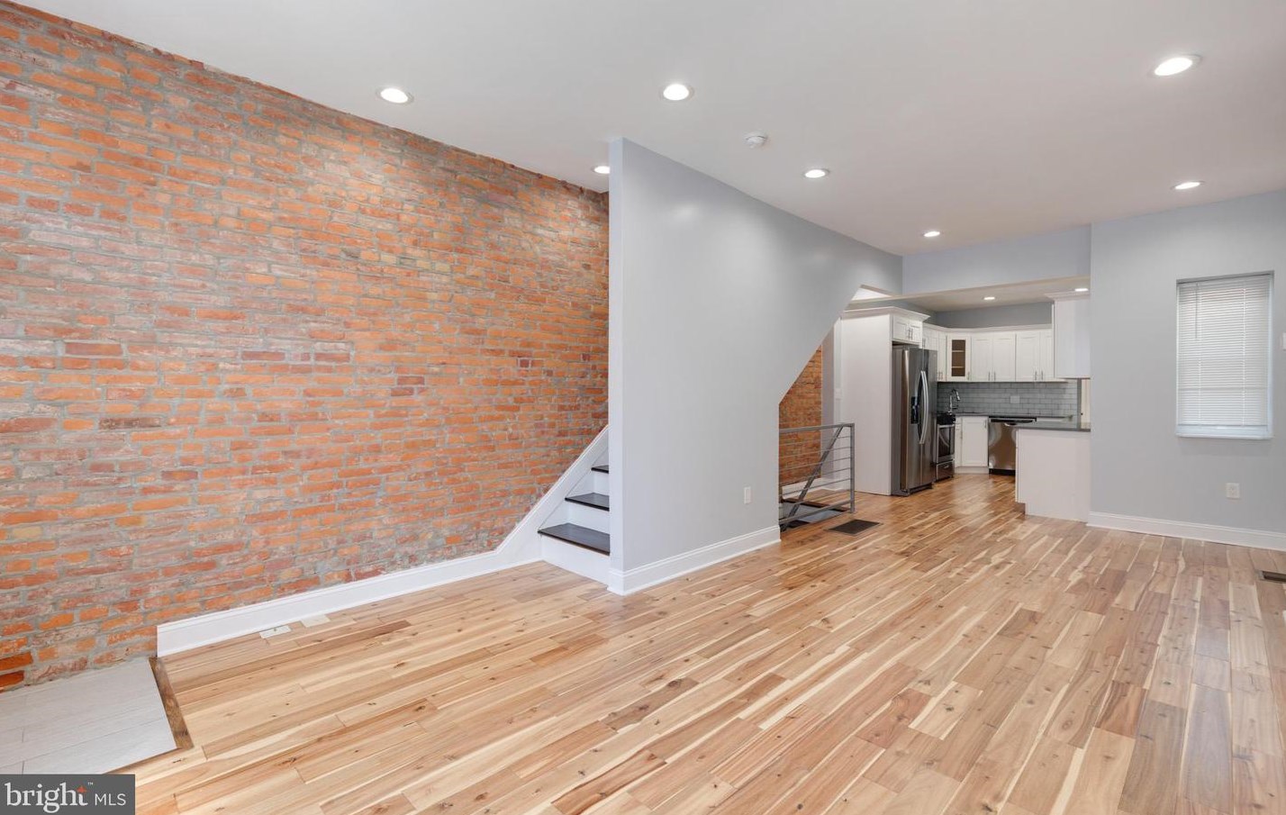 2510 Tulip St, Philadelphia, PA 19125-2221