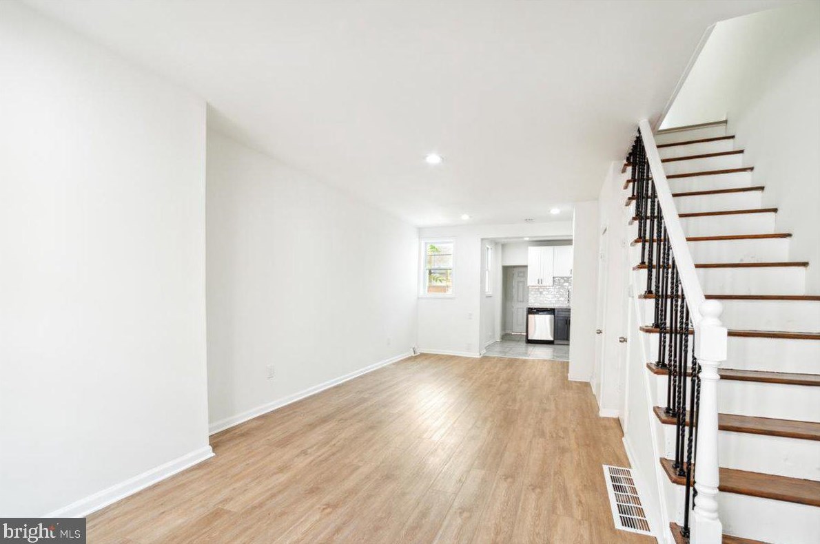 2043 Hemberger St, Philadelphia PA  19145-2713 exterior