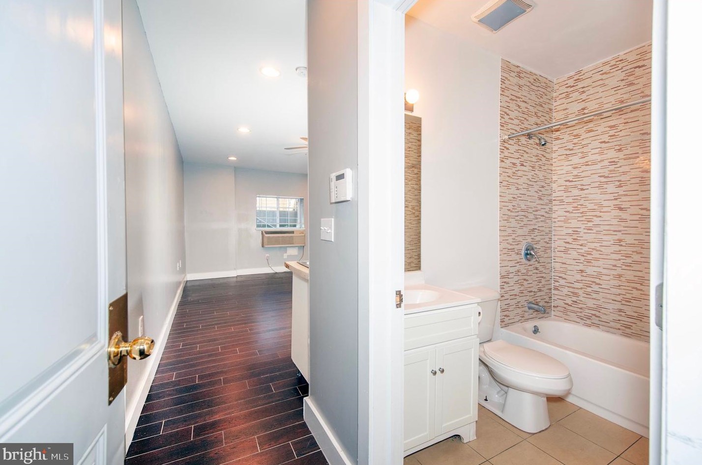 1946 N Gratz St #a2, Philadelphia, PA 19121