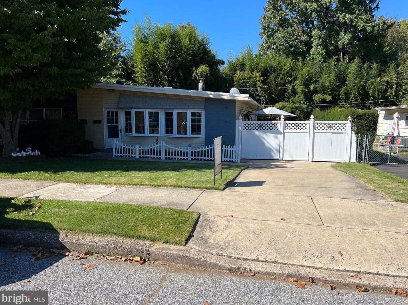 9318 Trout Rd, Philadelphia, PA 19115-3606