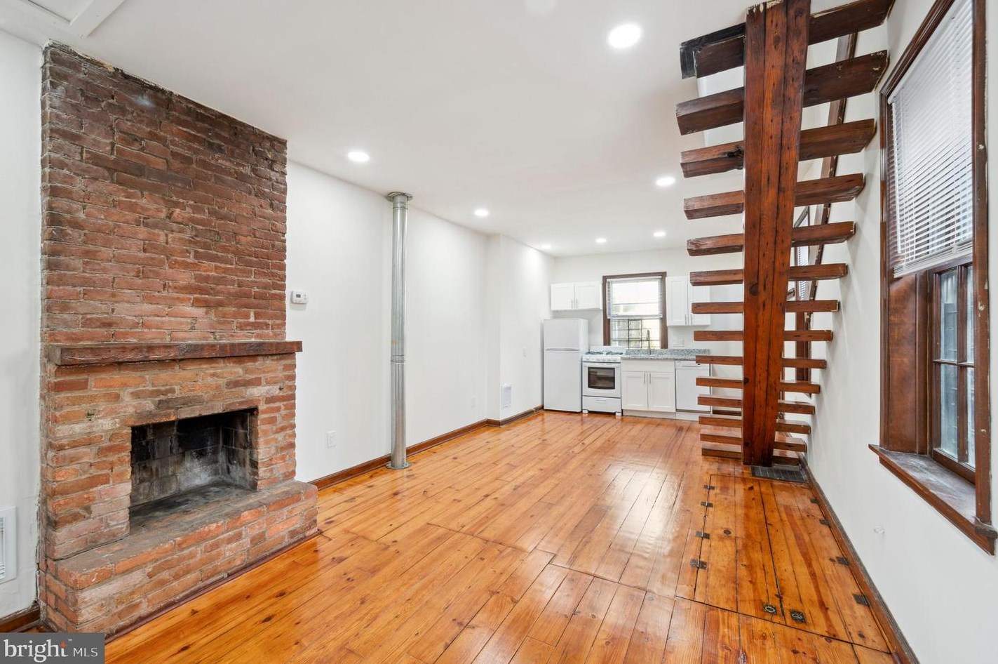 206 Carpenter St, Philadelphia PA  19147-4266 exterior