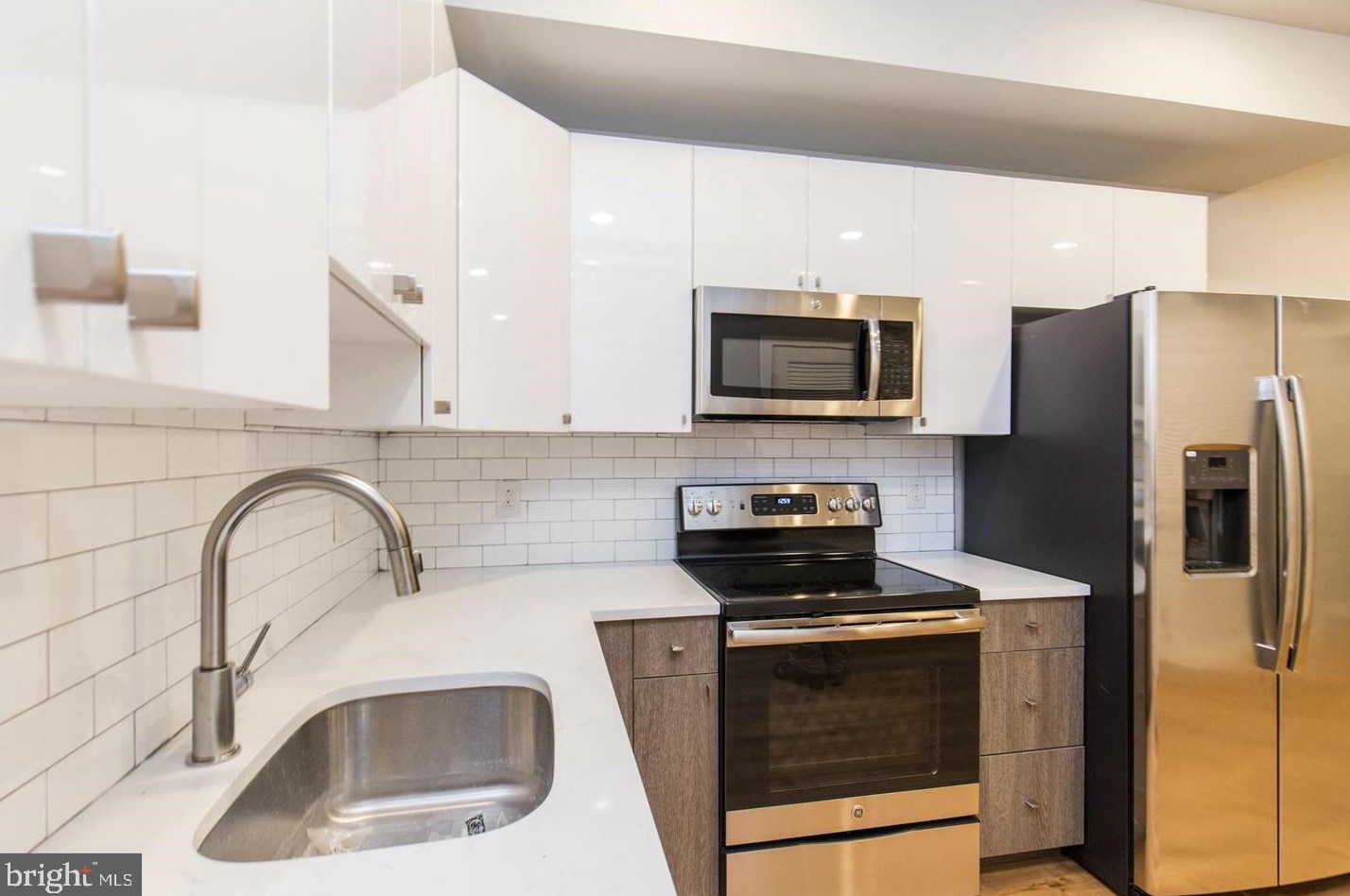 2537 N Front St #1, Philadelphia, PA 19133
