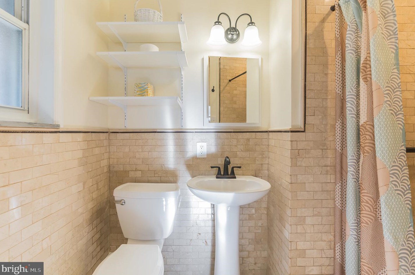 610 Seville St, Philadelphia PA 19128-3630 exterior