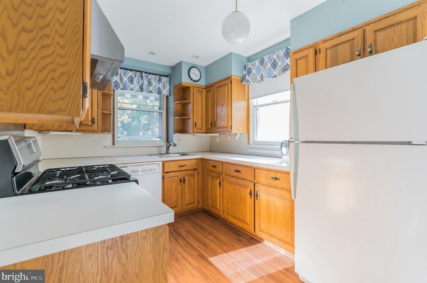 610 Seville St, Philadelphia PA 19128-3630 exterior