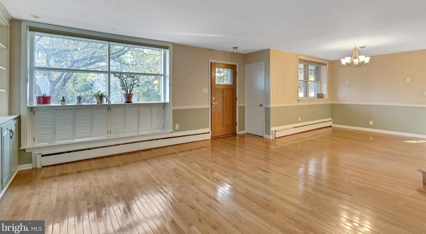 610 Seville St, Philadelphia PA 19128-3630 exterior