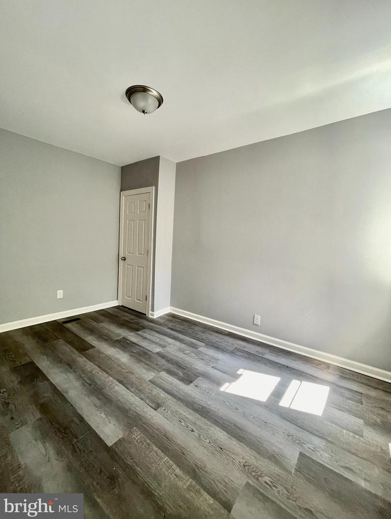 2102 Simpson St, Philadelphia PA  19142-2030 exterior
