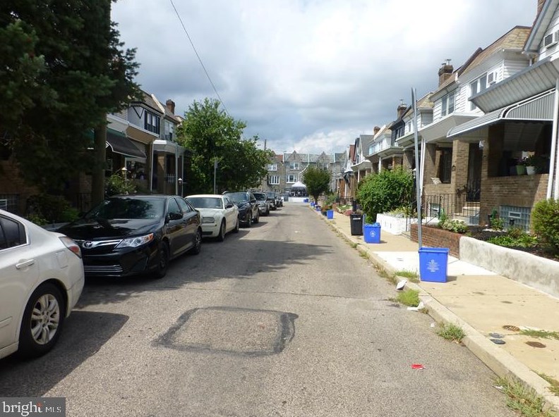 1533 Orland St, Philadelphia PA  19126-2755 exterior