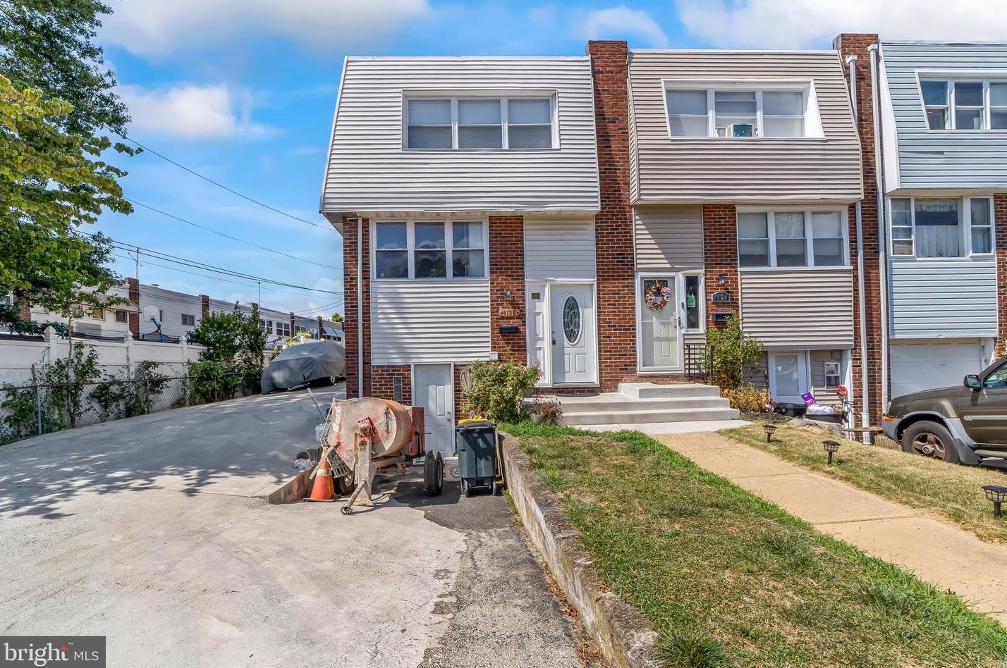 4126 Farmdale Rd, Philadelphia, PA 19154-2802