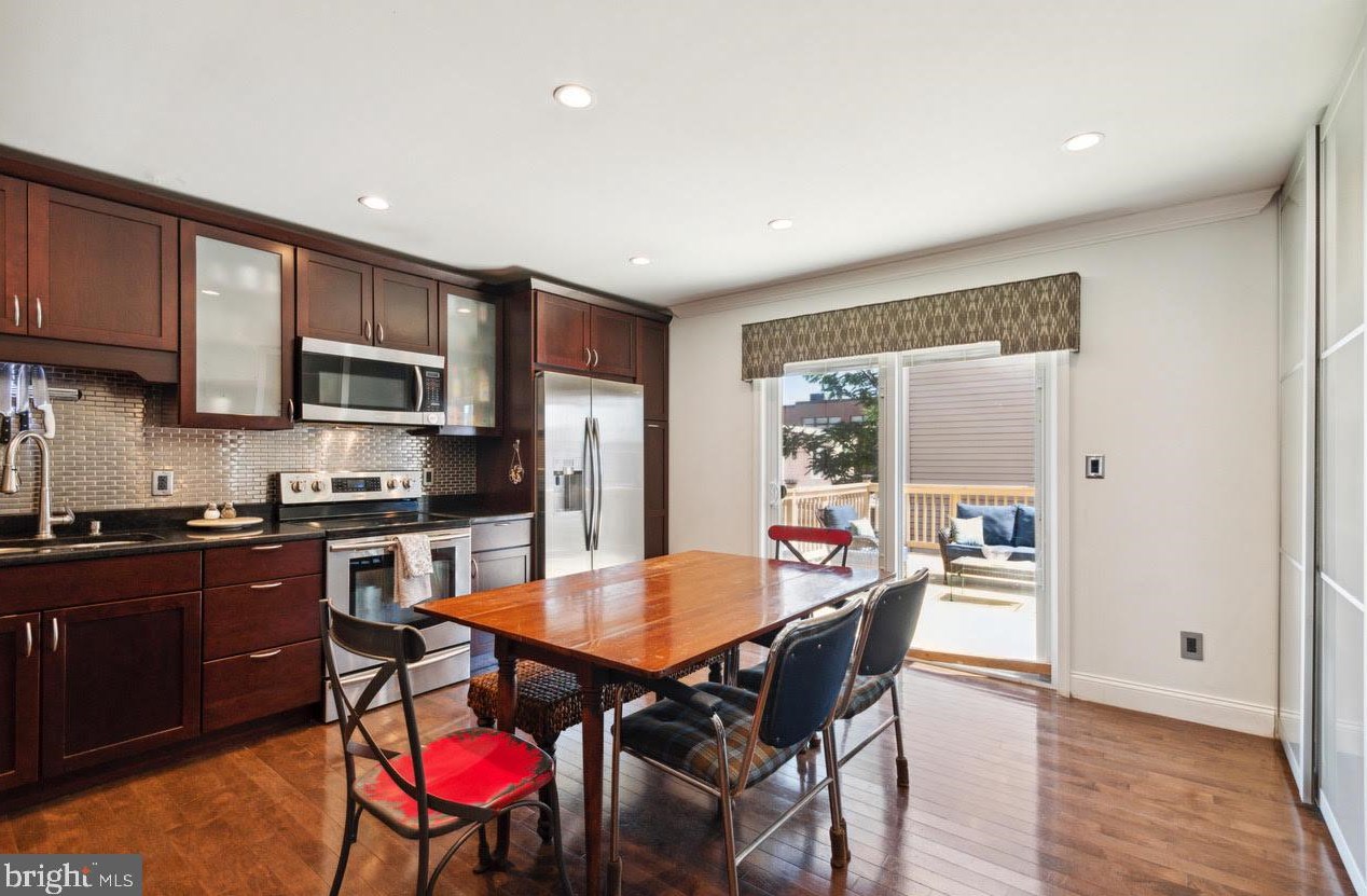 2811 Ontario St, Philadelphia PA  19134-6037 exterior