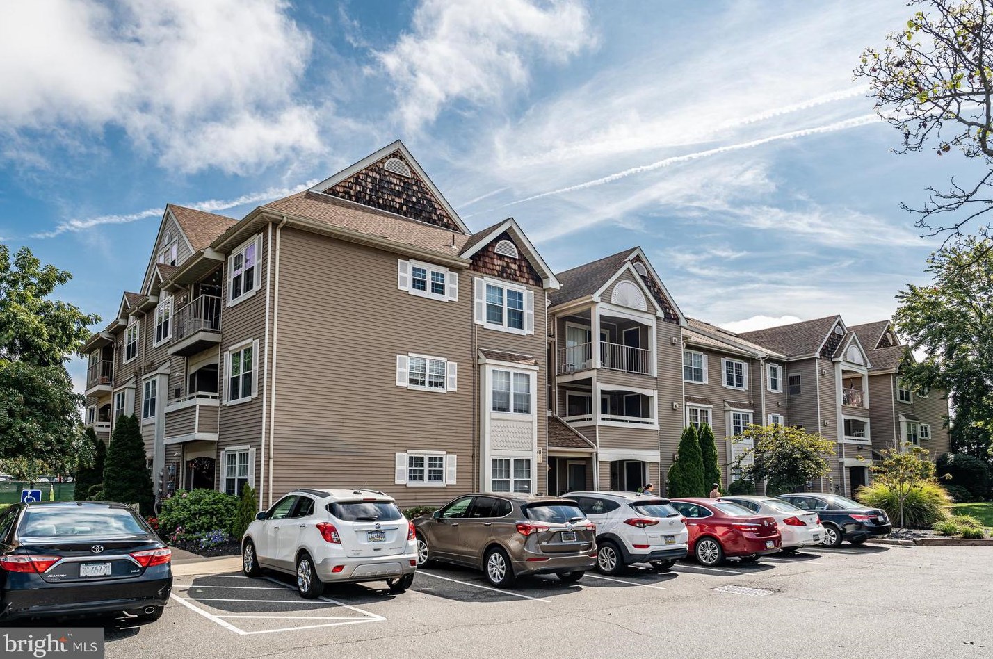 70202 Delaire Landing Rd, Philadelphia PA  19114-5428 exterior