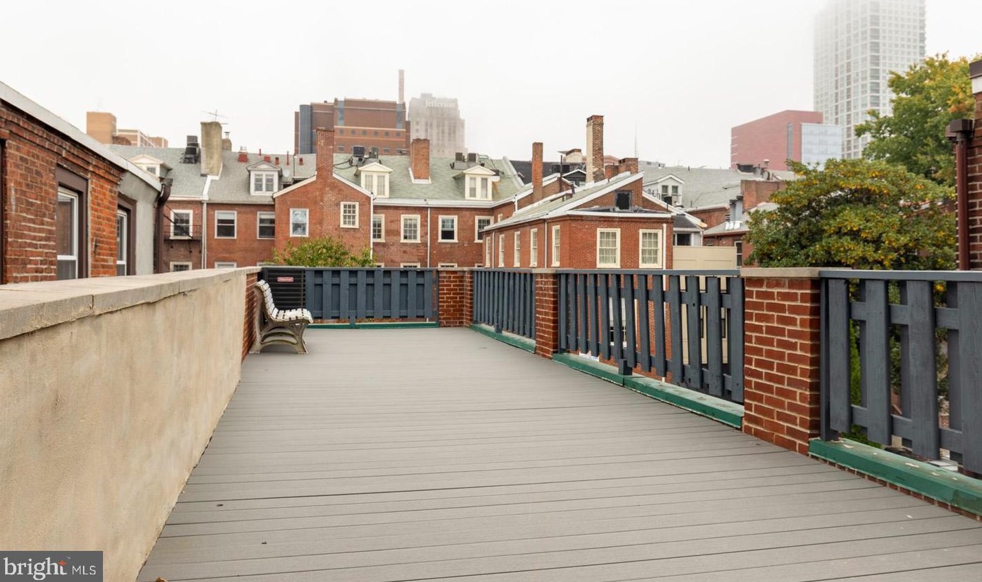 927 Clinton St #3, Philadelphia, PA 19107