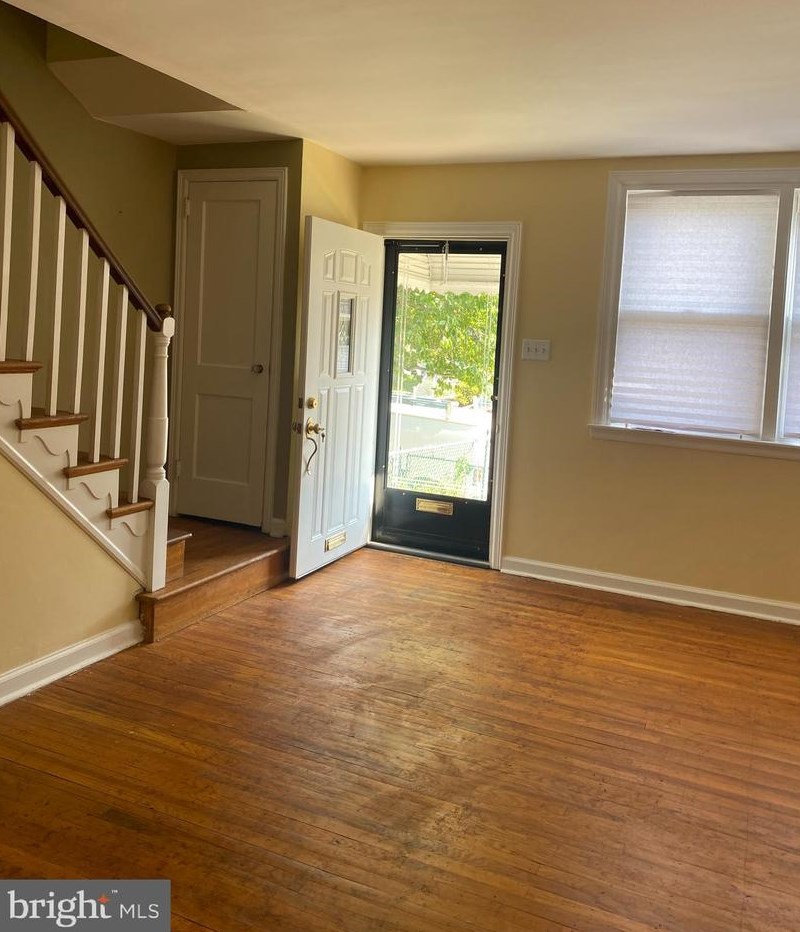 4104 Passmore St, Philadelphia, PA 19135-3008
