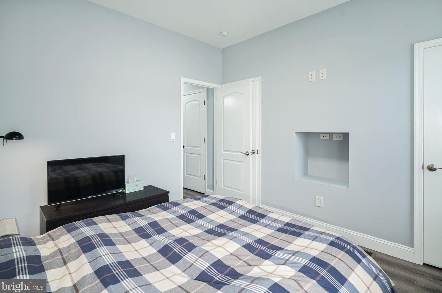 2944 Susquehanna Ave, Philadelphia PA  19121-1226 exterior