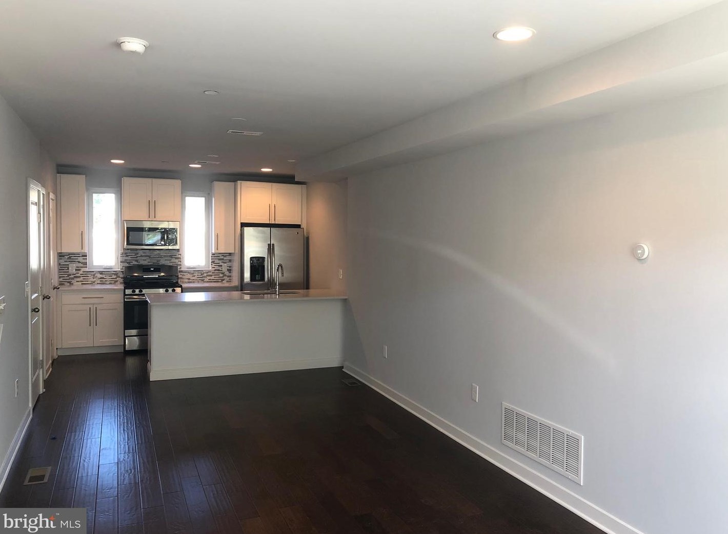 436 Kingsley St, Philadelphia, PA 19128