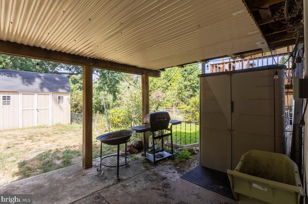 207 Overlook Rd, Philadelphia PA 19128-2408 exterior