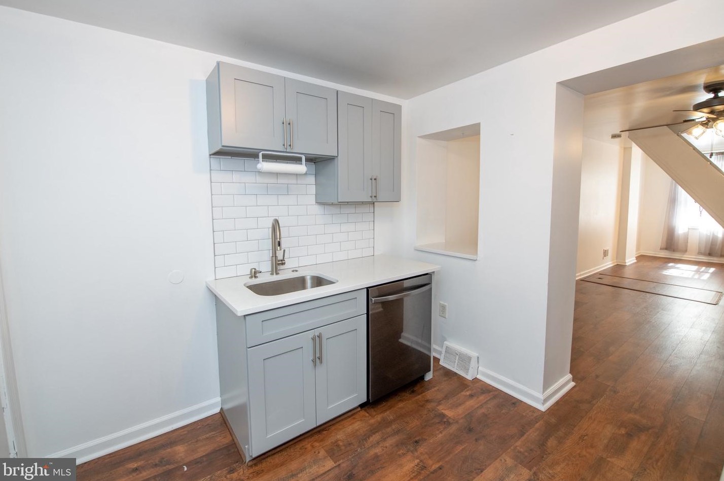 2036 Blair St, Philadelphia PA 19125-1934 exterior