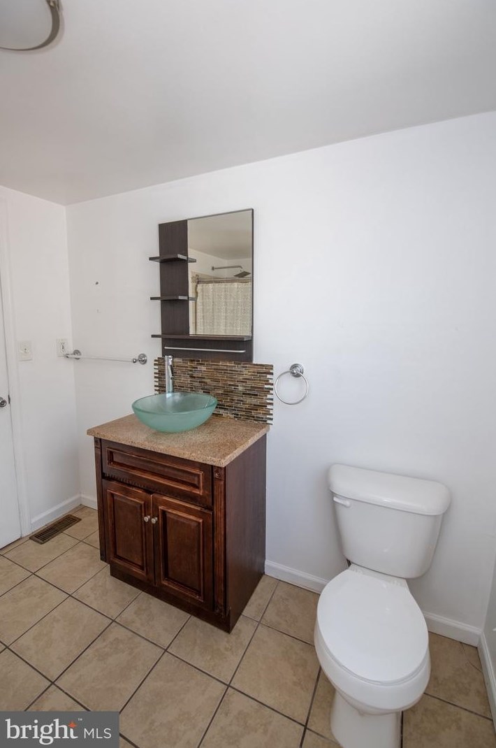 2036 Blair St, Philadelphia PA 19125-1934 exterior