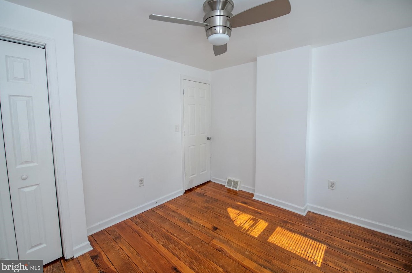 2036 Blair St, Philadelphia PA 19125-1934 exterior