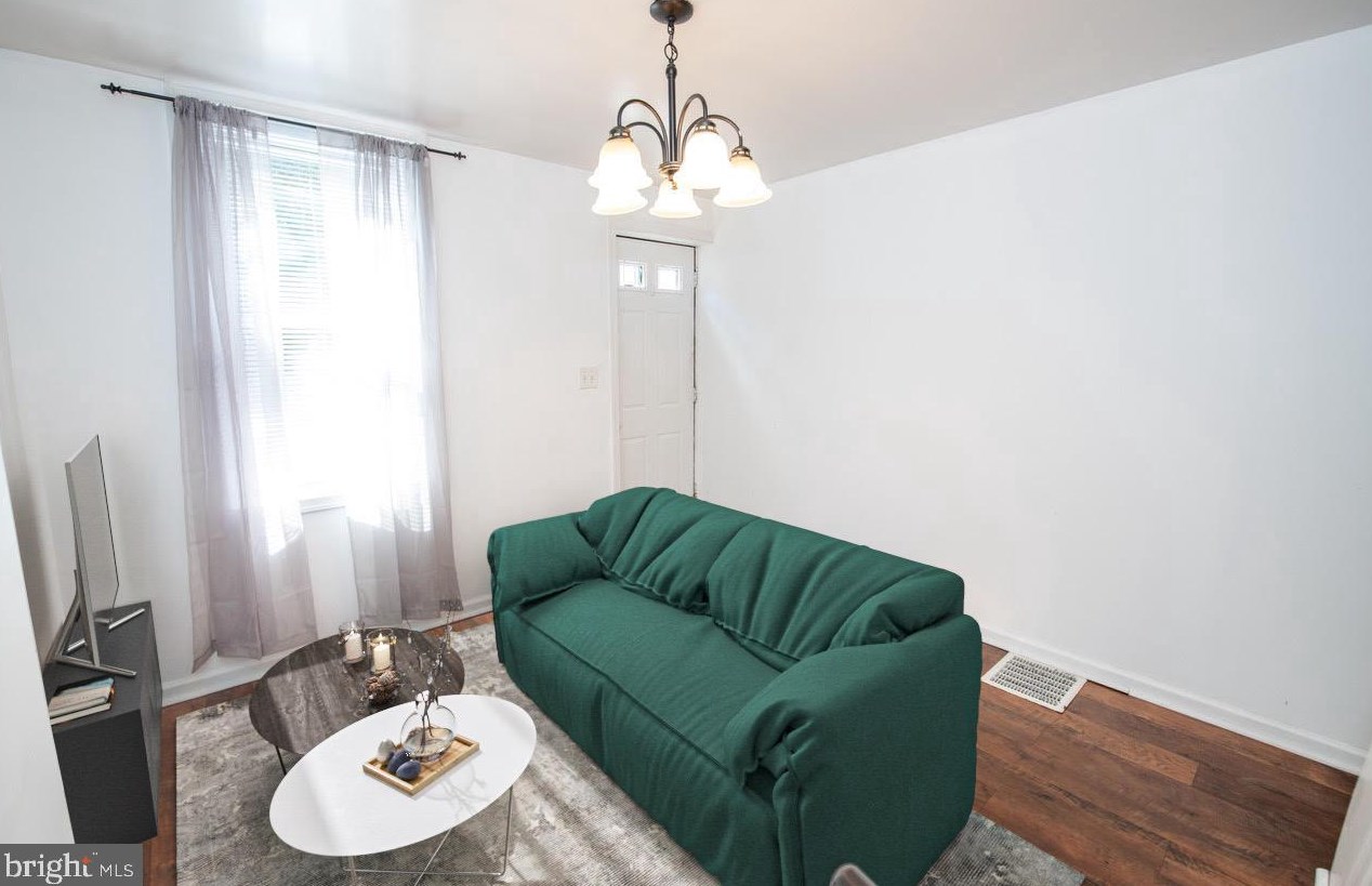 2036 Blair St, Philadelphia PA 19125-1934 exterior