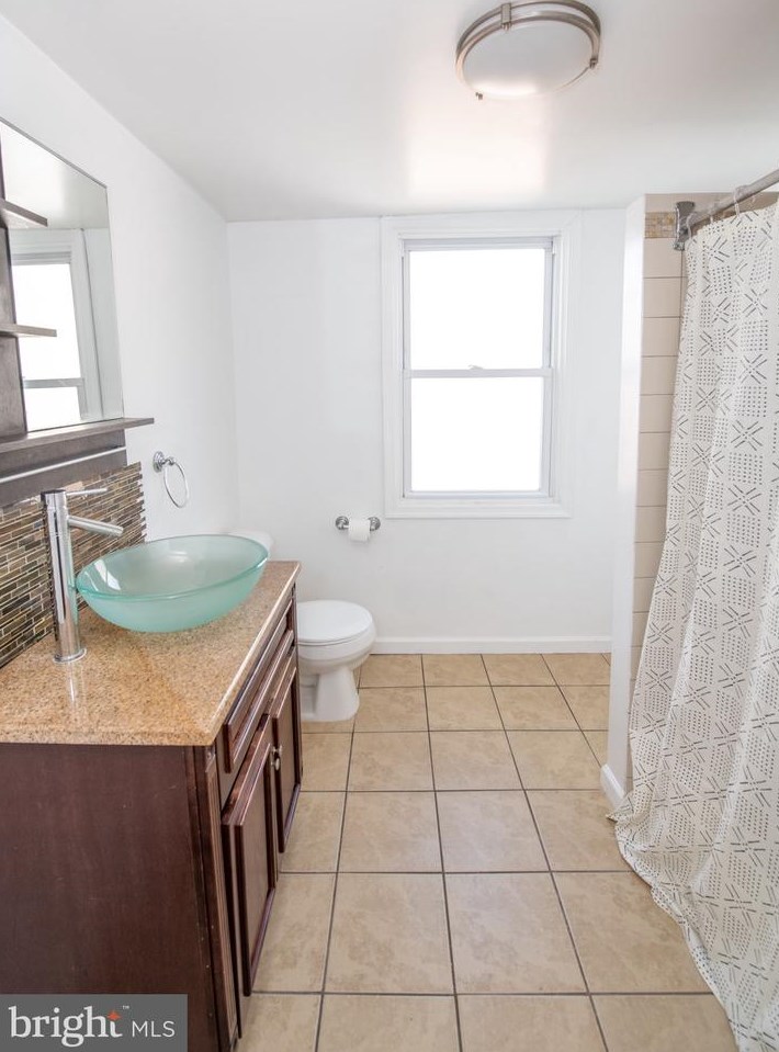 2036 Blair St, Philadelphia PA 19125-1934 exterior