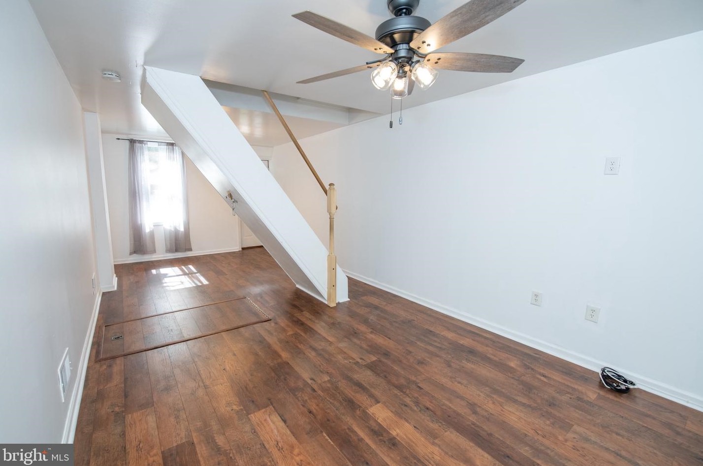 2036 Blair St, Philadelphia PA 19125-1934 exterior