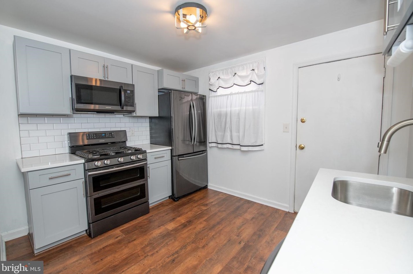 2036 Blair St, Philadelphia PA 19125-1934 exterior