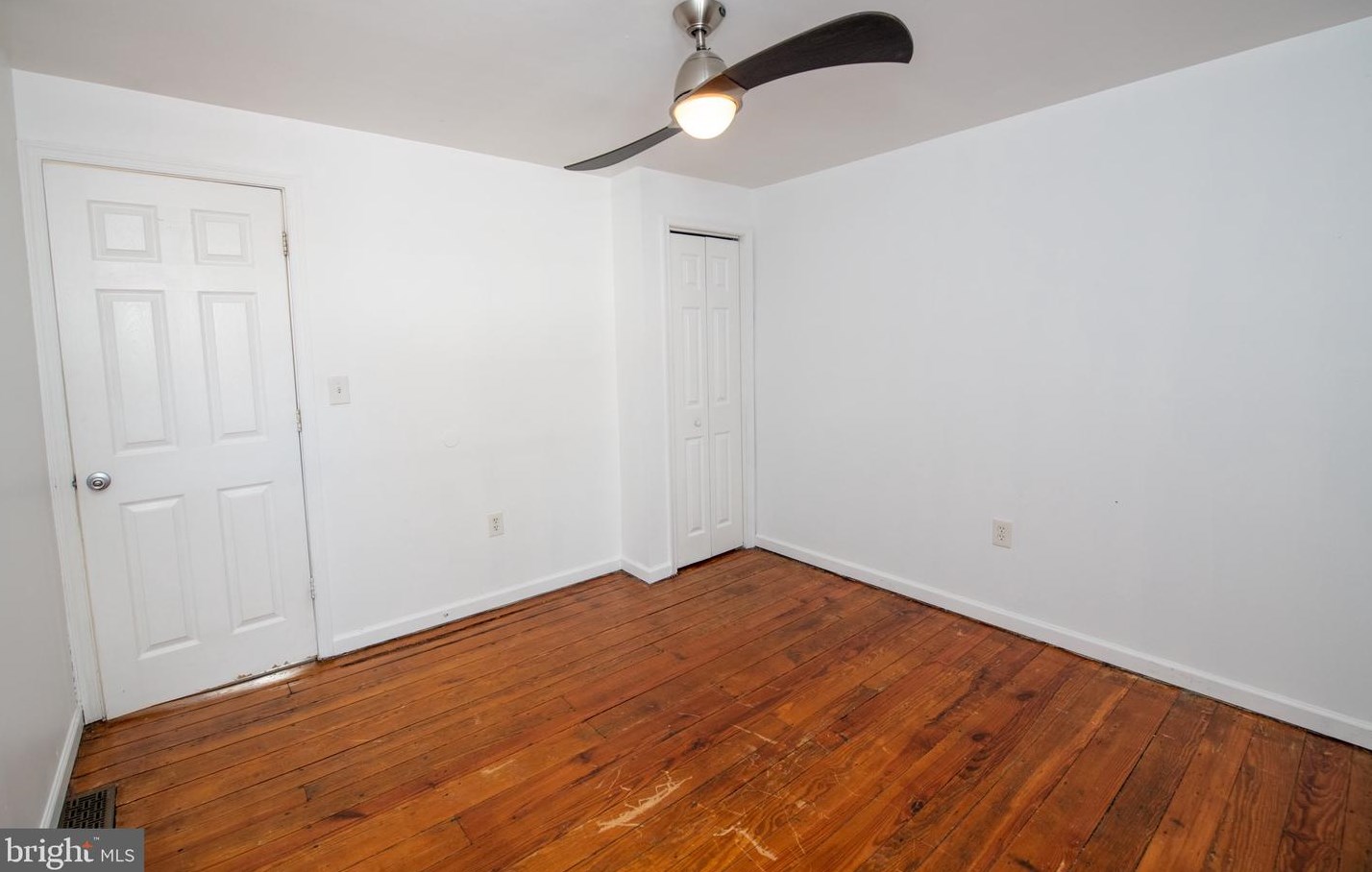 2036 Blair St, Philadelphia PA 19125-1934 exterior