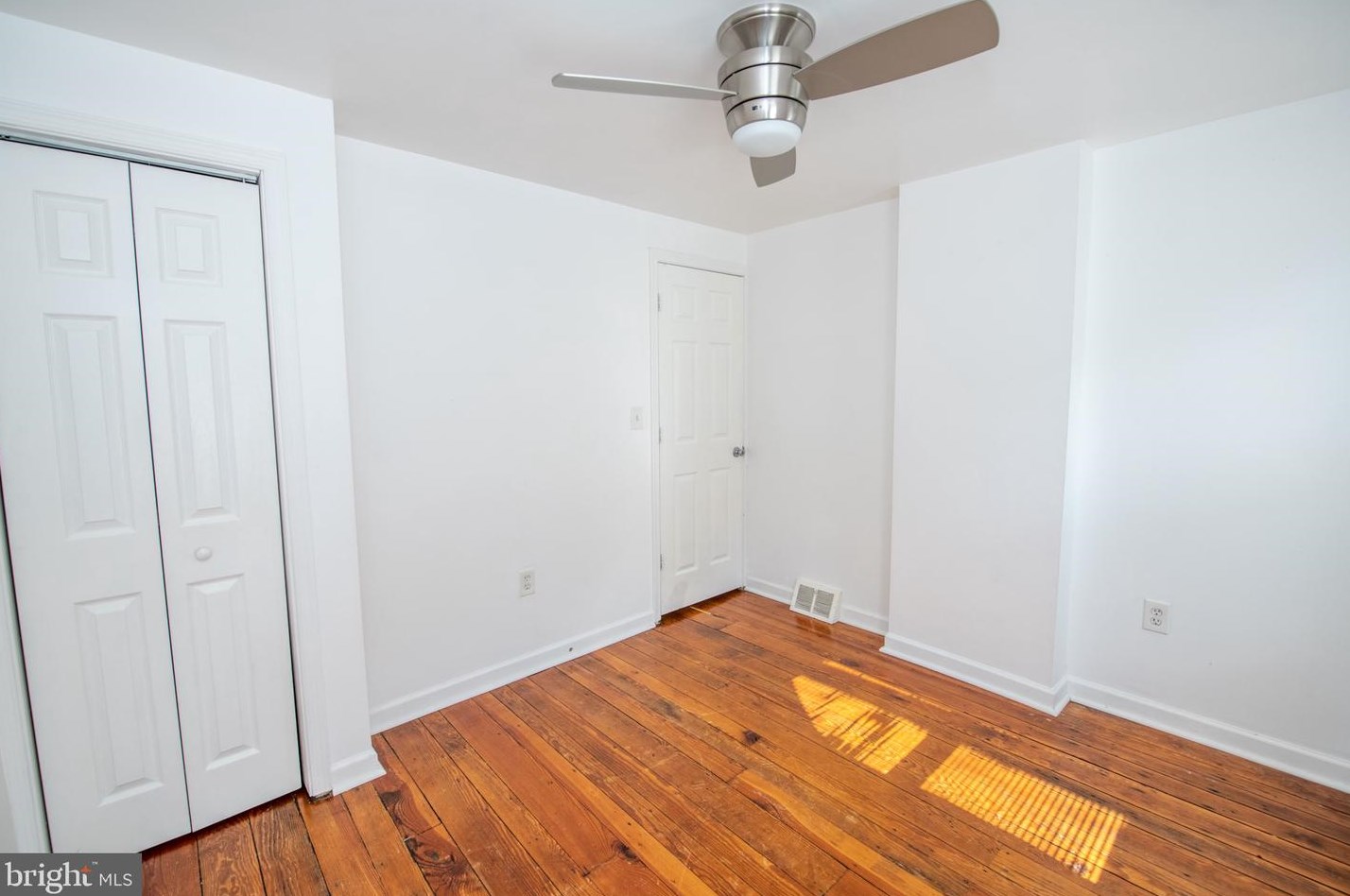 2036 Blair St, Philadelphia PA 19125-1934 exterior