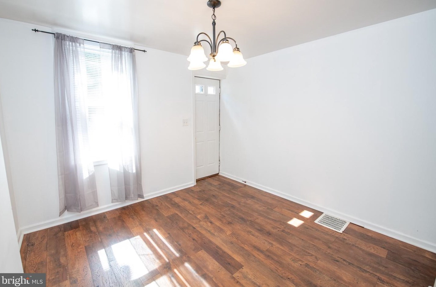 2036 Blair St, Philadelphia PA 19125-1934 exterior