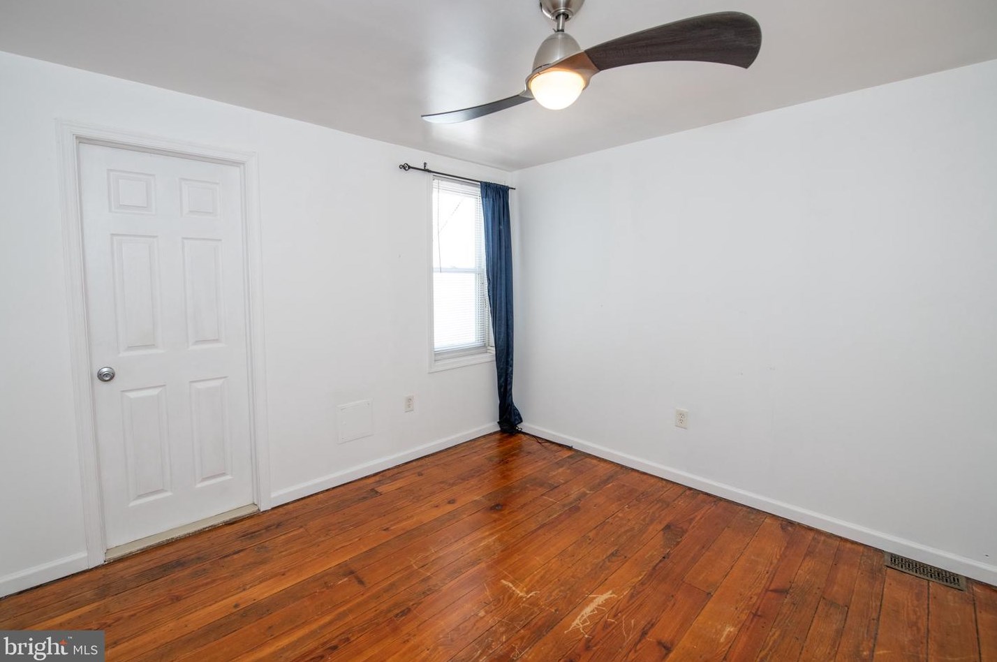 2036 Blair St, Philadelphia PA 19125-1934 exterior