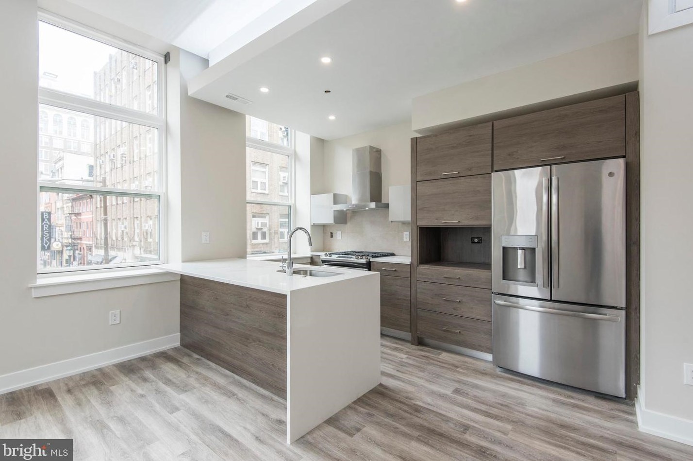 802 Sansom St #502, Philadelphia, PA 19107