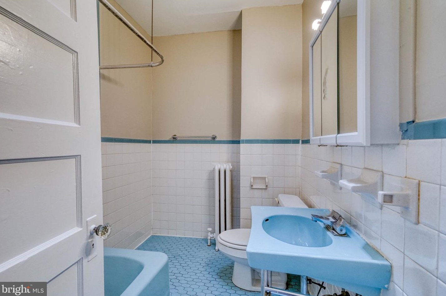 1646 Etting St, Philadelphia PA  19145-1221 exterior