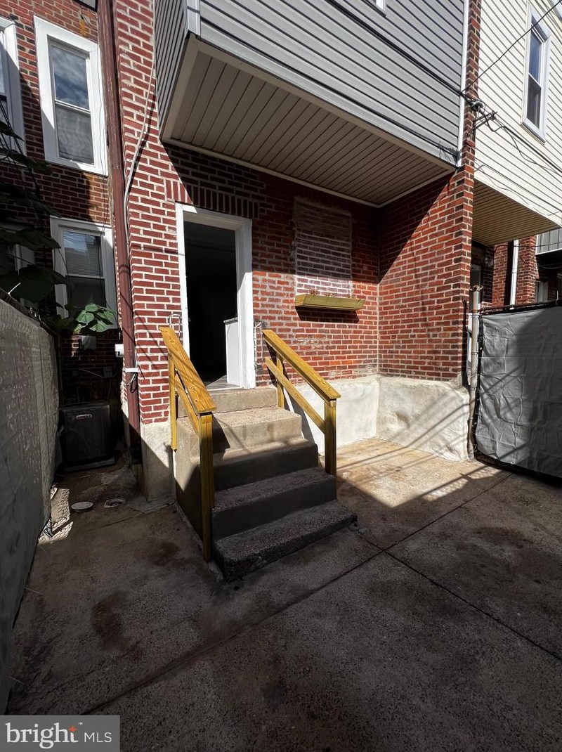 2614 Ingersoll St, Philadelphia PA 19121-4335 exterior